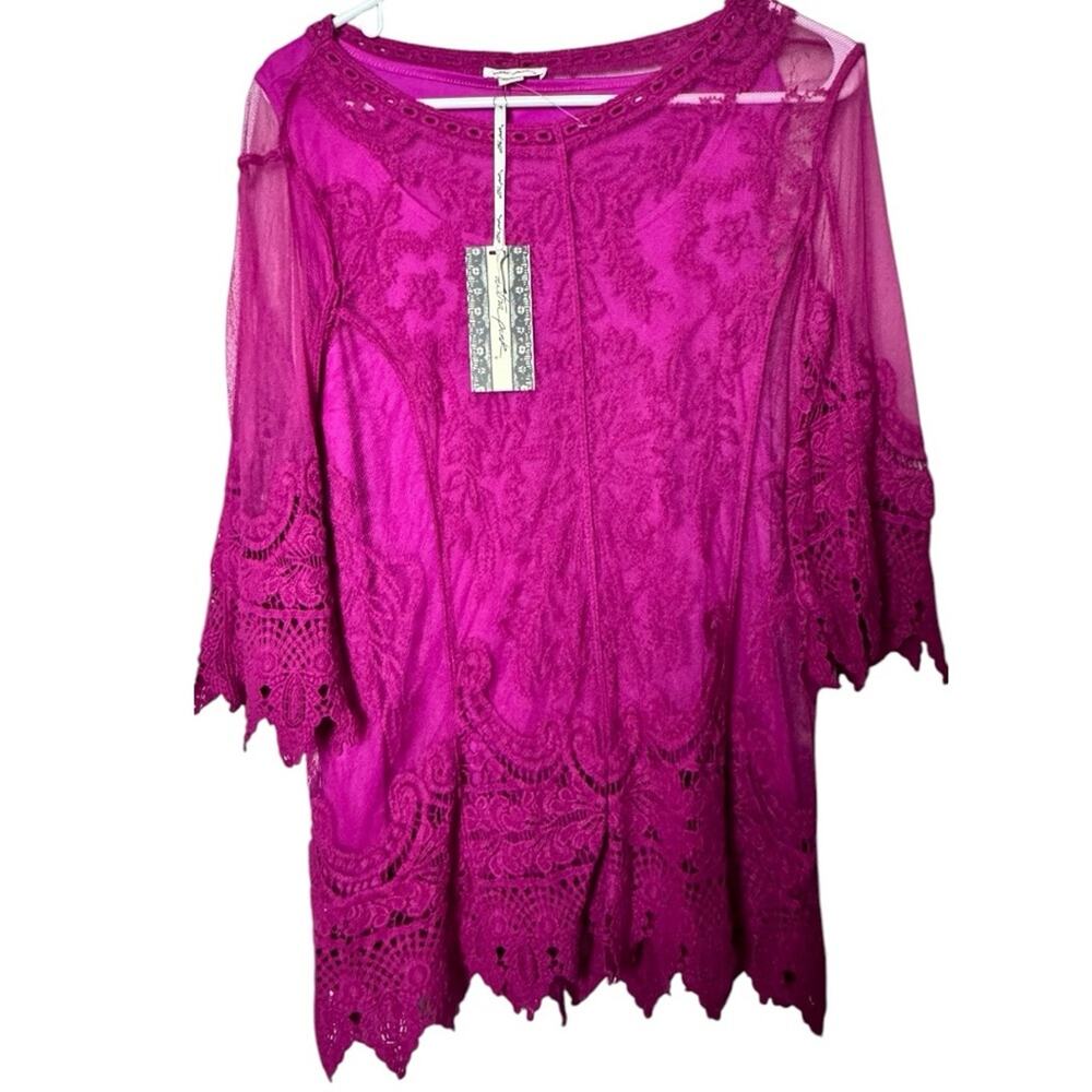 Ultra Pink Women's Lace Flowy Sleeve Lined Blouse Sz S NWT